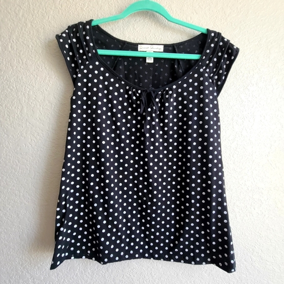 French Connection cap sleeve stretchy black & white polka dots, size medium top - Picture 1 of 9